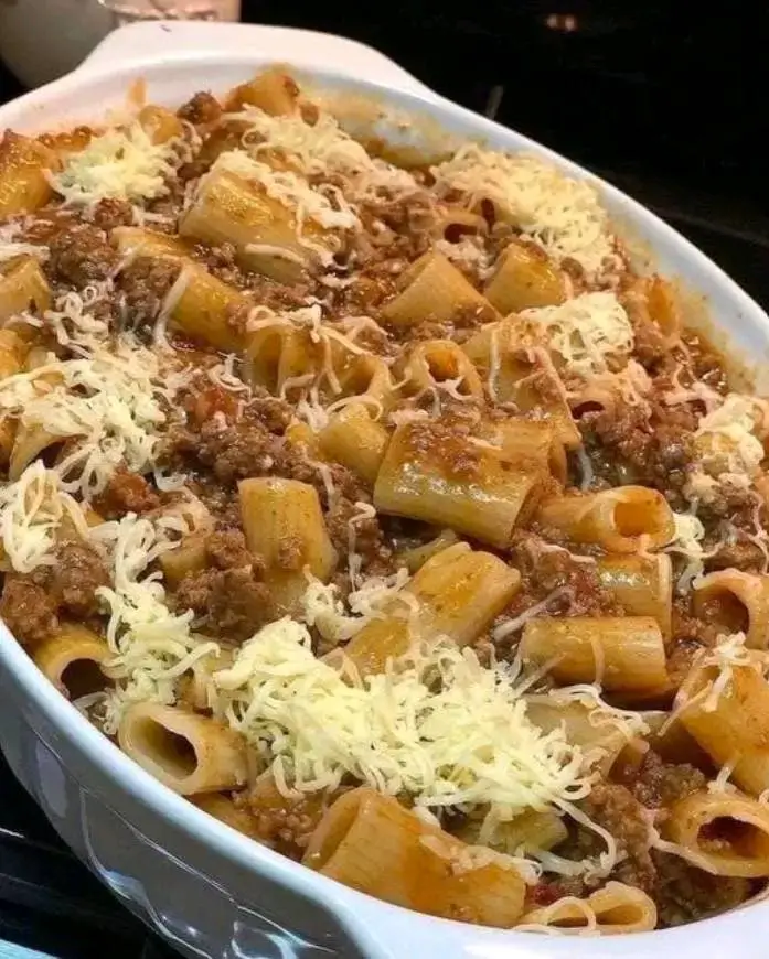 PASTA CON CARNE MOLIDA Y QUESO