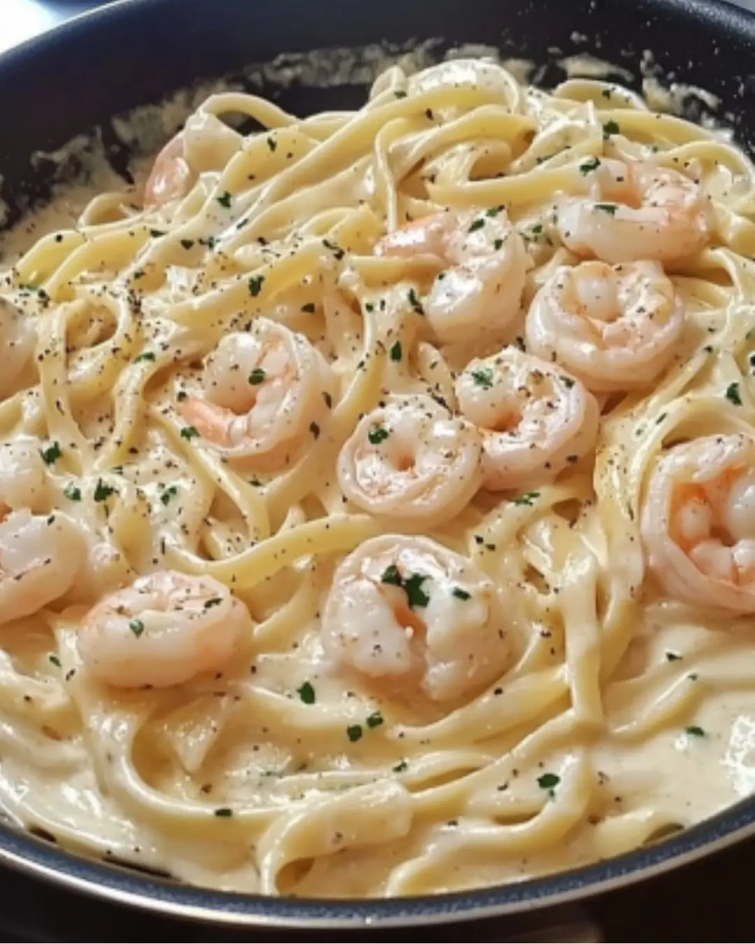 Pasta Alfredo con Camarones