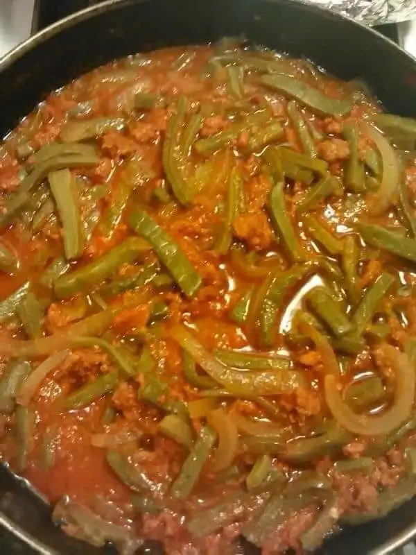 Chorizo con Nopales